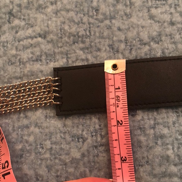 🌸Black Faux Leather belt - Picture 4 of 5